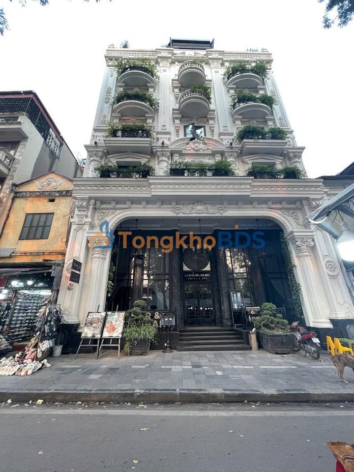 Tòa nhà 10 tầng mặt phố Bà Triệu, Hai Bà Trưng - Kinh doanh sầm uất 200tr/tháng