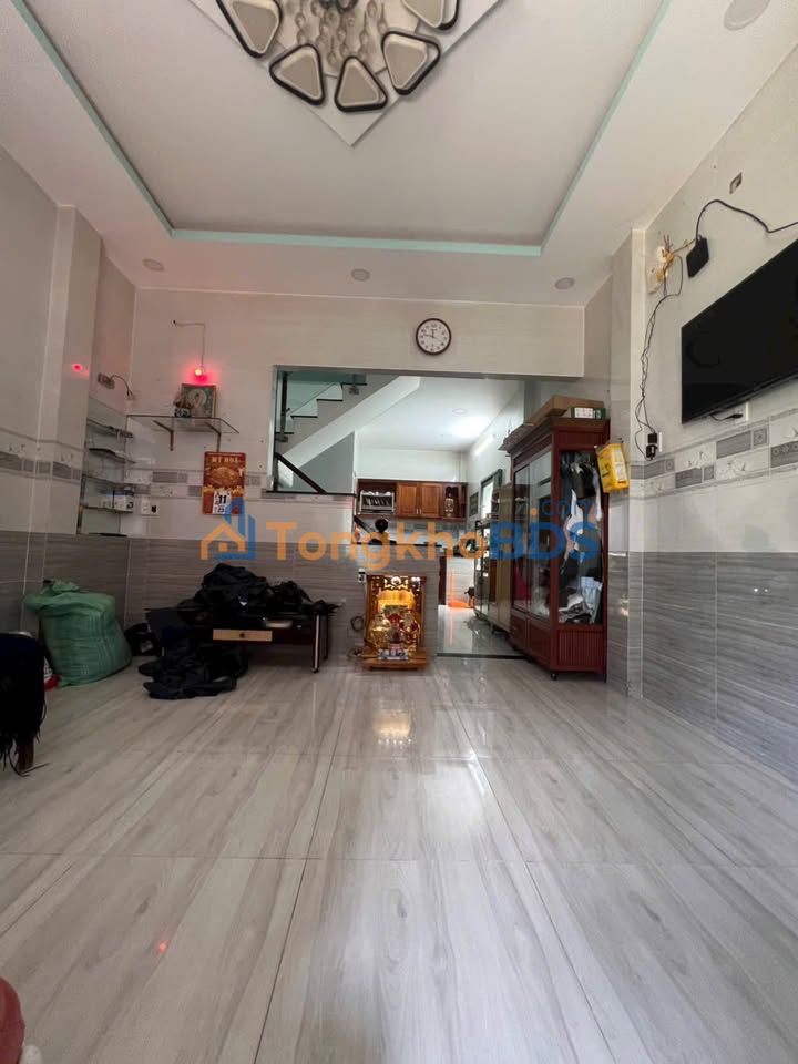 Nhà 40m² HXH Hồ Thành Biên, P4.Q8 - 2.85 Tỷ Sẵn Sổ Riêng