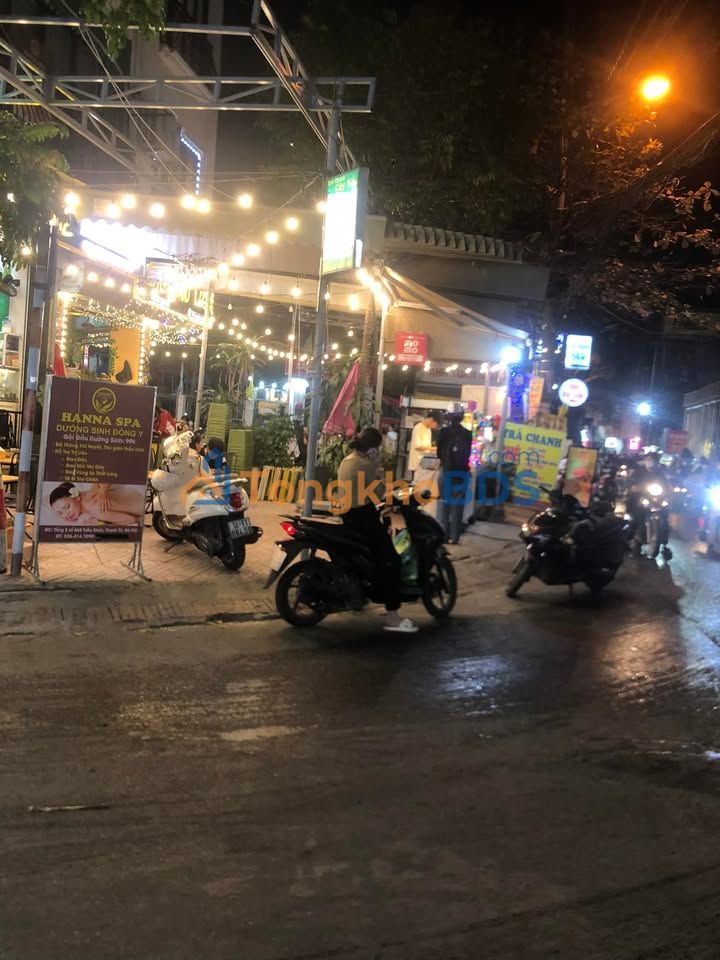 Nhà Kinh Doanh Triều Khúc 43m² Giá 5.6 Tỷ - Ngõ Rộng Oto Đỗ Cửa