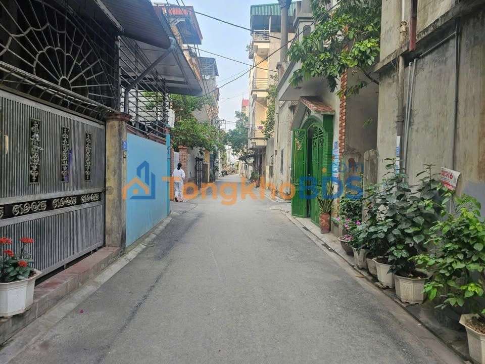 Nhà 72m² 2 Mặt Ngõ Ô Tô Tránh Yên Viên - 8 Tỷ