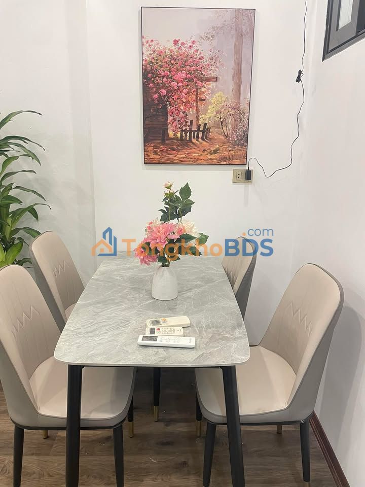 Bán Căn Tập Thể Đống Đa 60m² - Đẹp Như Chung Cư, Sổ Đỏ Chính Chủ