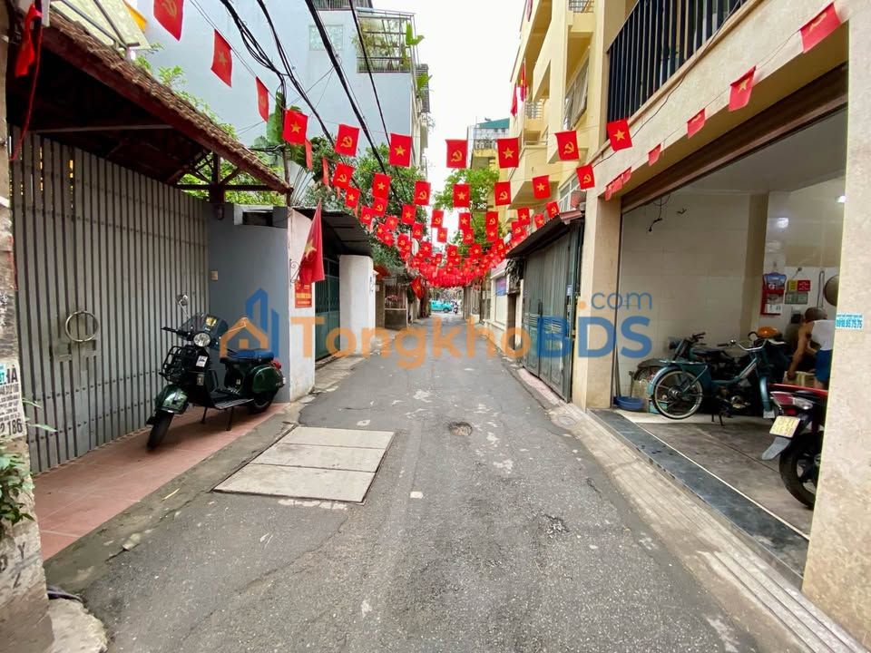 Nhà Chính Chủ Kiến Hưng 52m² - Ô Tô Vào Nhà, Gần Công Viên 365, Giá 8 Tỷ