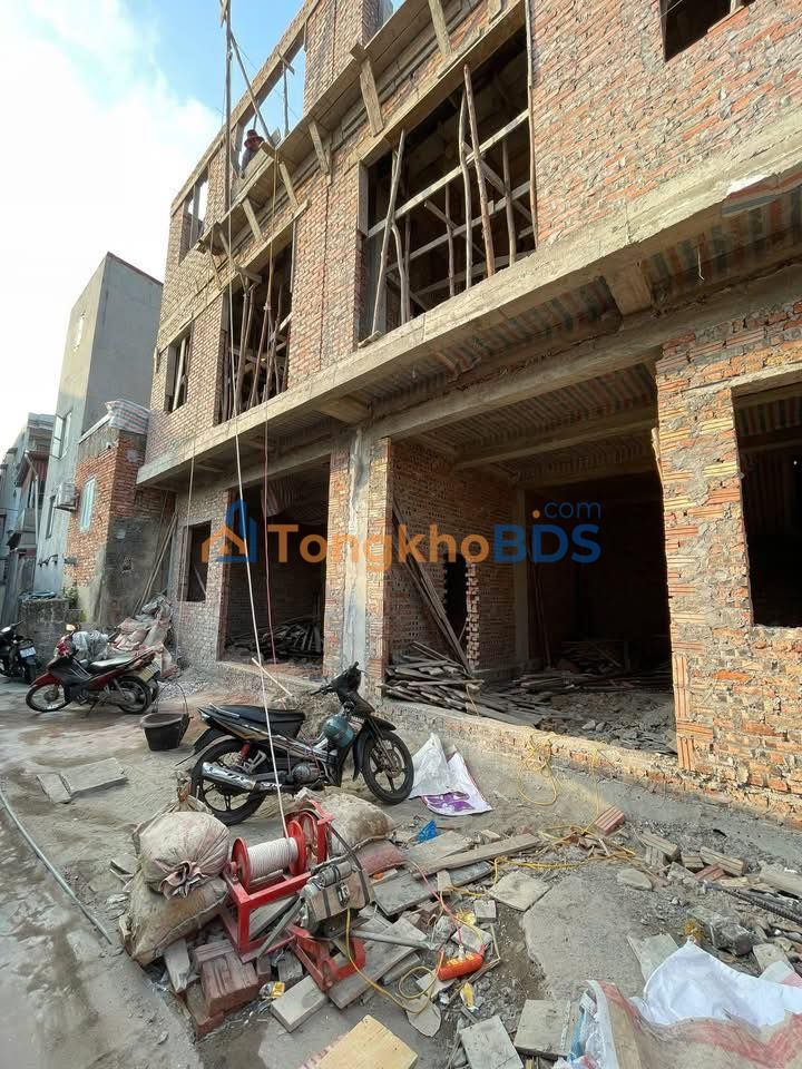 Nhà mới 4 tầng Phố Hồ Sen 60m² - Giá 4.05 tỷ, Sổ đỏ chính chủ