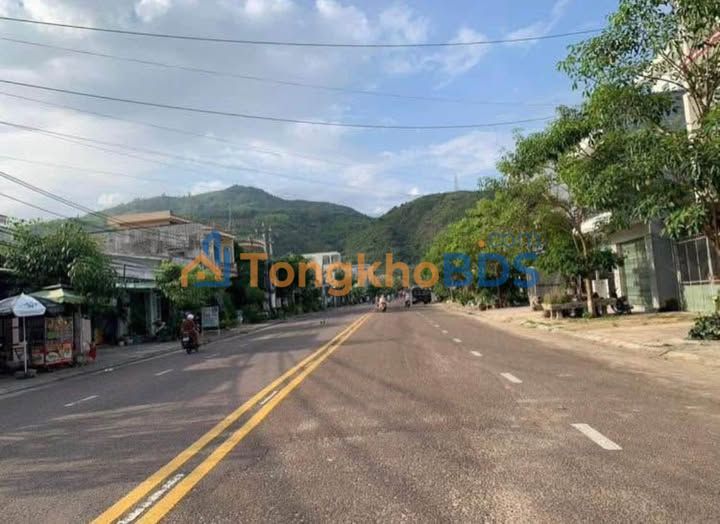 Đất Mặt Tiền Võ Thị Sáu Sông Cầu 100m² - Có Nhà, View Sân Vận Động