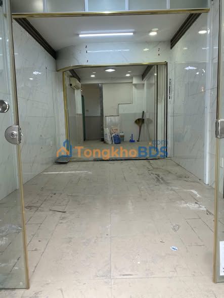 Cho thuê nhà 2 mặt tiền Cao Đạt, Quận 5 - 4 tầng, 3PN, 22 triệu/tháng