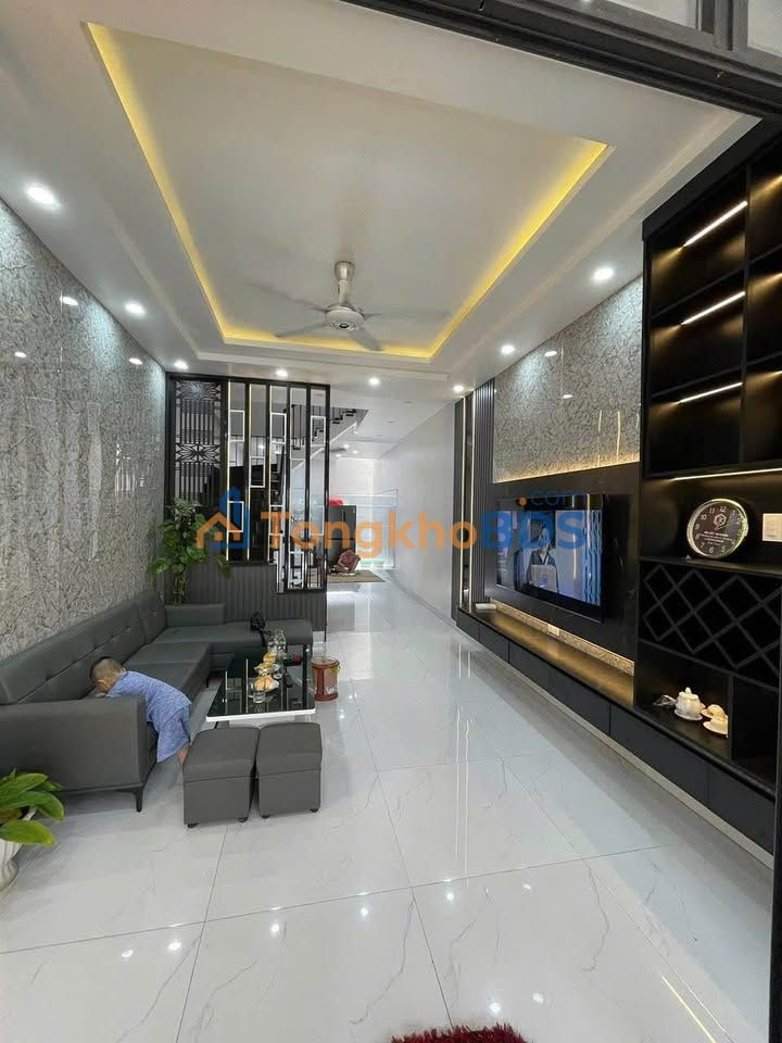 Bán Gấp Nhà 3 Tầng Sổ Đỏ Chính Chủ 64.8m² Tại Hải An, Hải Phòng - Giá Tốt