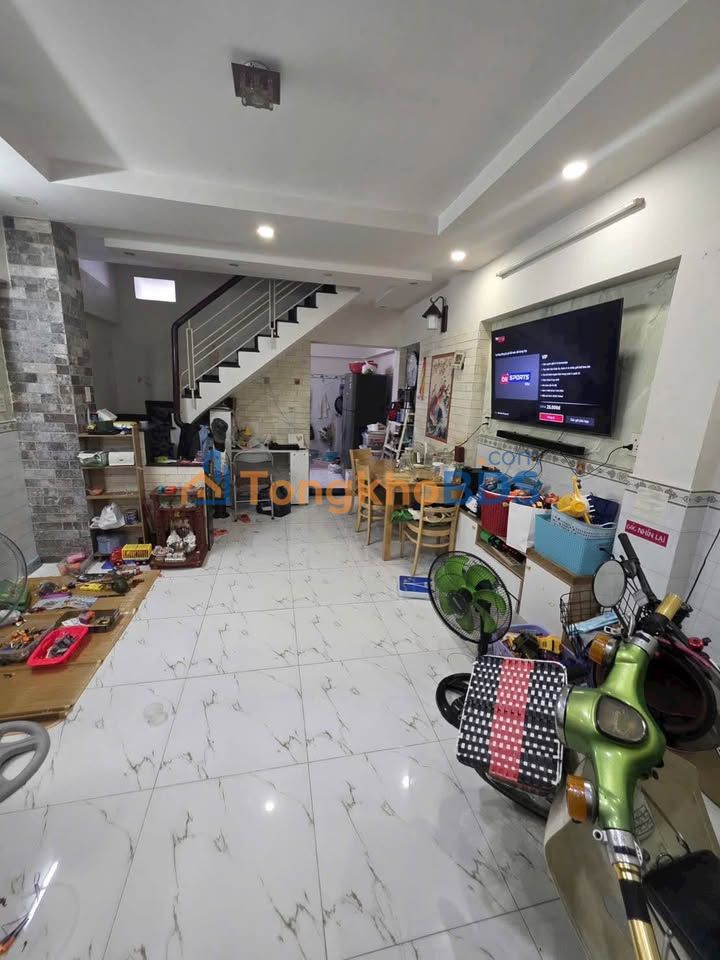 Nhà Hẻm Đô Đốc Long, Tân Phú - 44m², 2PN, Giá 8 Triệu/Tháng