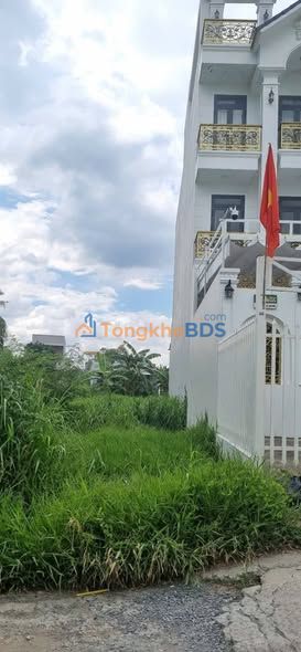 Bán Đất MT Bờ Chùa Bình Chánh 150m² - Kế Biệt Thự Đẹp, Giá 3.9 Tỷ