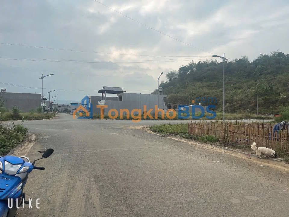 Đất Nền Mặt Tiền Đường B15, Lào Cai - 100m², Hướng Tây Nam, Giá 1.x Tỷ/Lô