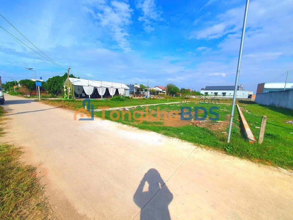 Bán đất Lô Góc Mỹ Hạnh Nam 250m² - Giá 1.65 Tỷ, Sổ Hồng Sẵn Sàng