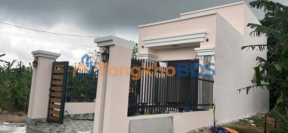 Nhà Tấm Lửng 3PN, 110m² Ngay Ngã Tư Bưu Điện Quận 1 - Giá 1.65 Tỷ