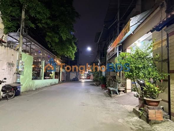 Nhà 102m² Đường 8m Q8 Giá 4 Tỷ - Sẵn Sàng Dọn Vào Ở Ngay!