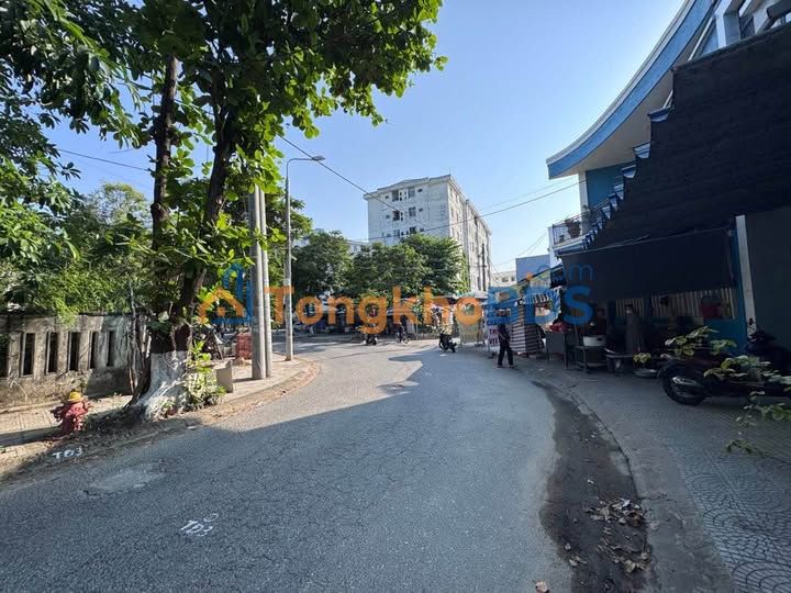 Nhà Mặt Tiền Trần Quý Hai Đà Nẵng - 70m² Có Sân Ô Tô - Giá 5.x Tỷ