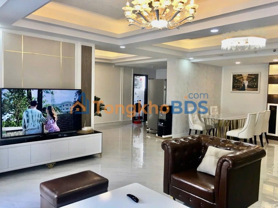 Căn hộ Luxury Residence 123m² - 3PN Giá 12 Triệu - Vị Trí Đắc Địa