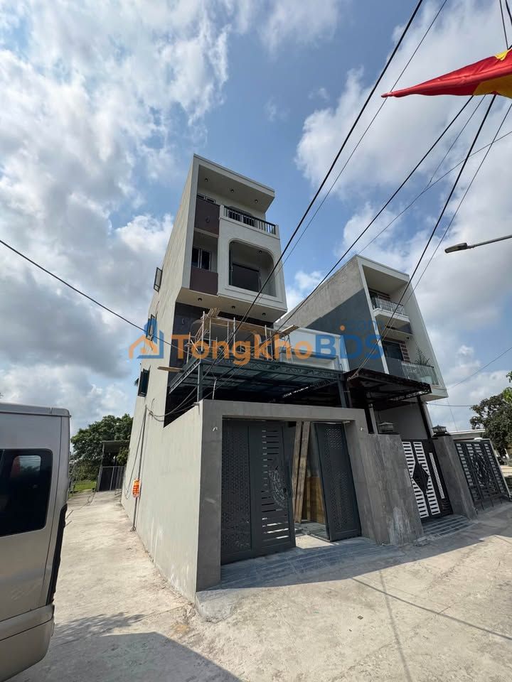 Nhà 4 Tầng Mặt Tiền Sang Trọng Tại Đặng Cương, Hải Phòng - 71m²