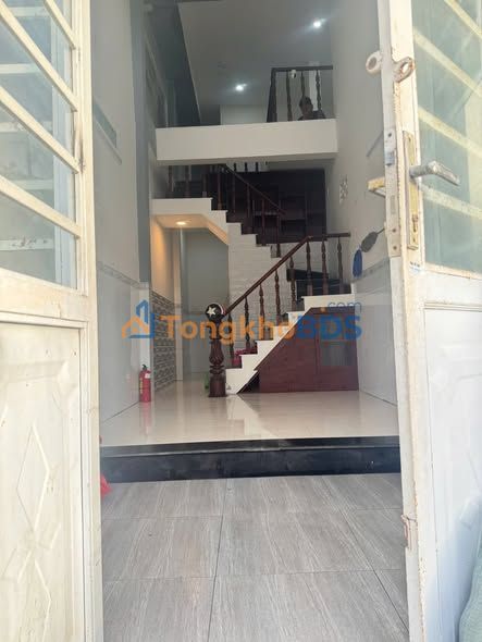 Cho thuê nhà 2PN đường 102 TP. Thủ Đức - Giá 7 triệu/tháng