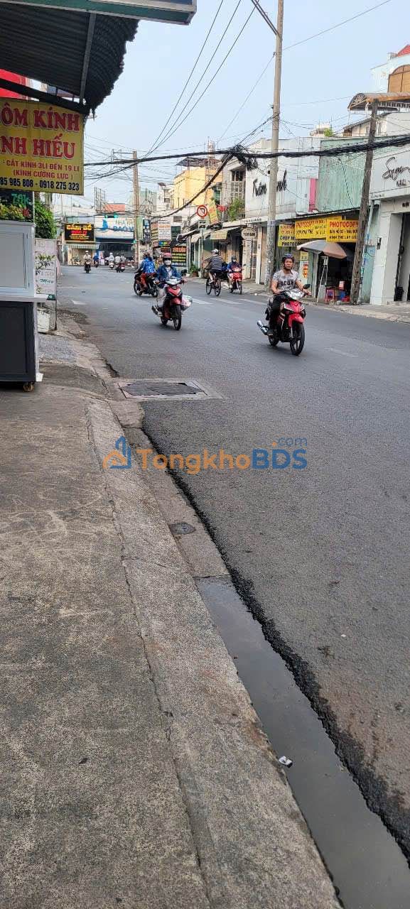 Nhà Mặt Tiền Phan Văn Đối, Hóc Môn - Kinh Doanh Đa Ngành, 125m², Sổ Hồng