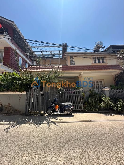 Cho thuê nhà nguyên căn Đà Lạt 320m² - 6PN, hẻm oto, sân vườn rộng