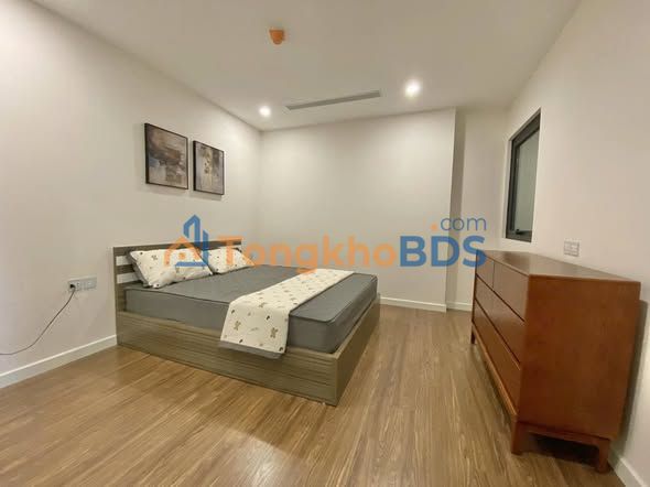 Cho thuê căn hộ 2PN Sunshine 80m² - View nội khu, Full đồ, 17 triệu/tháng