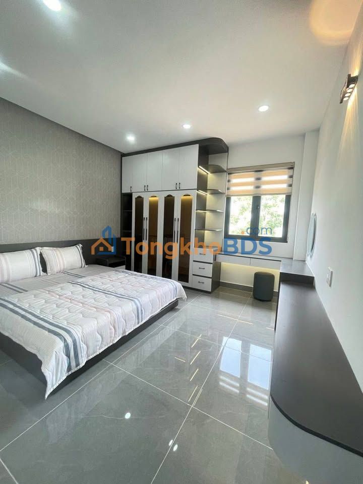 Nhà Hẻm Xe Hơi Lạc Long Quân, Tân Bình - 40m² Giá 5 Tỷ