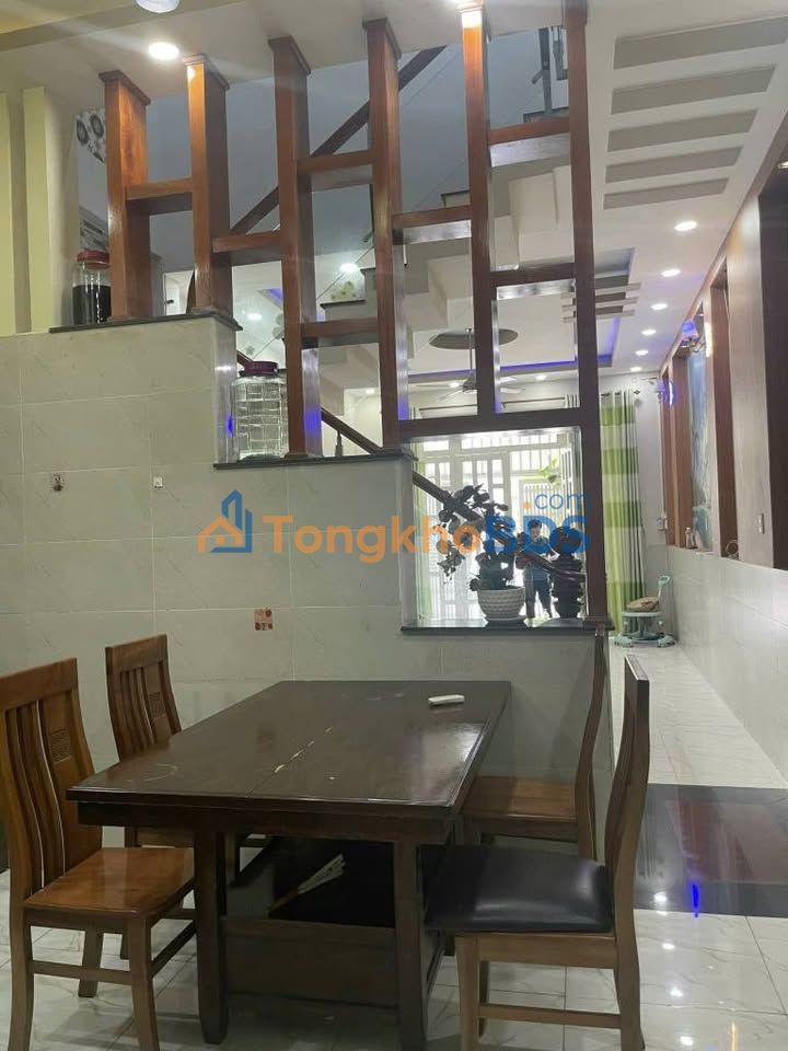 Cho thuê nhà 2 tầng đường Lê Phong, Dĩ An - 3PN, giá 6.5 triệu/tháng