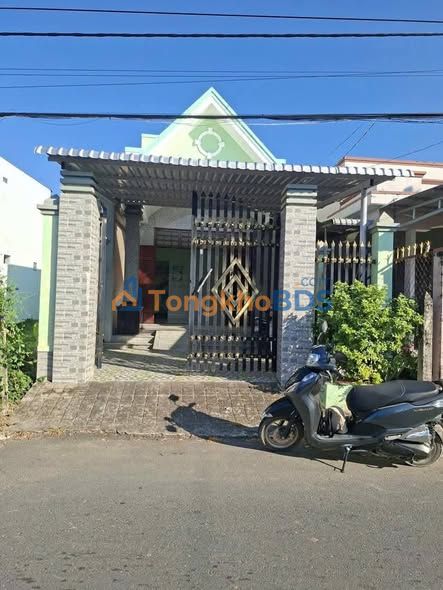 Nhà Mặt Tiền 8m Phường Long Thuận, Gò Công - 105m², 3PN, Sổ Hồng Full Thổ