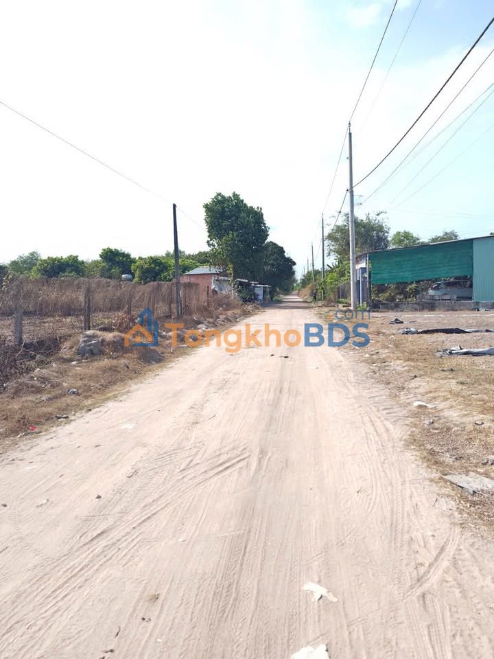 Bán Gấp Đất Vàng Phường Long Hoa, Tây Ninh - 350m² Nở Hậu, Giá 650 Triệu