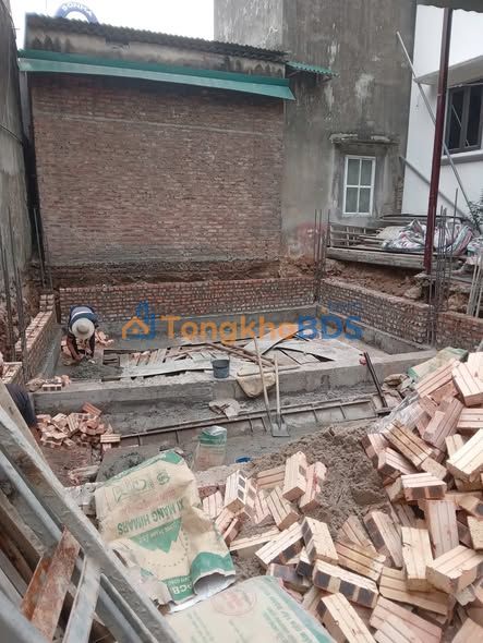 Nhà 5 tầng 42m² ô tô gần 10m - Xóm 1 Quỳnh Phú, Gia Bình