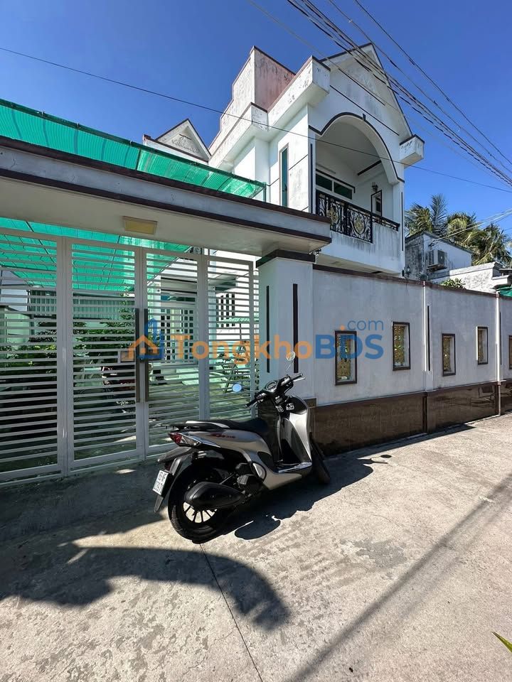 Nhà 156m² Trung Tâm Gò Công - Ô tô vào nhà, 2.85 Tỷ