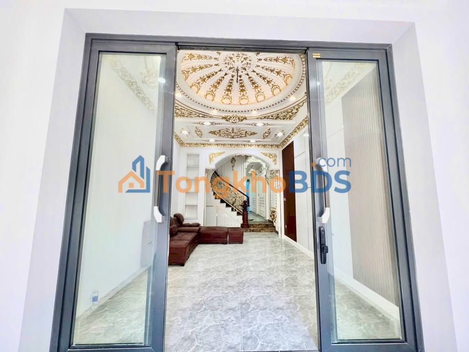 Nhà Phường Tân Sơn Nhì, Tân Phú - 60m² 2 Lầu ST, Hẻm 8m, Giá 10 Tỷ TL