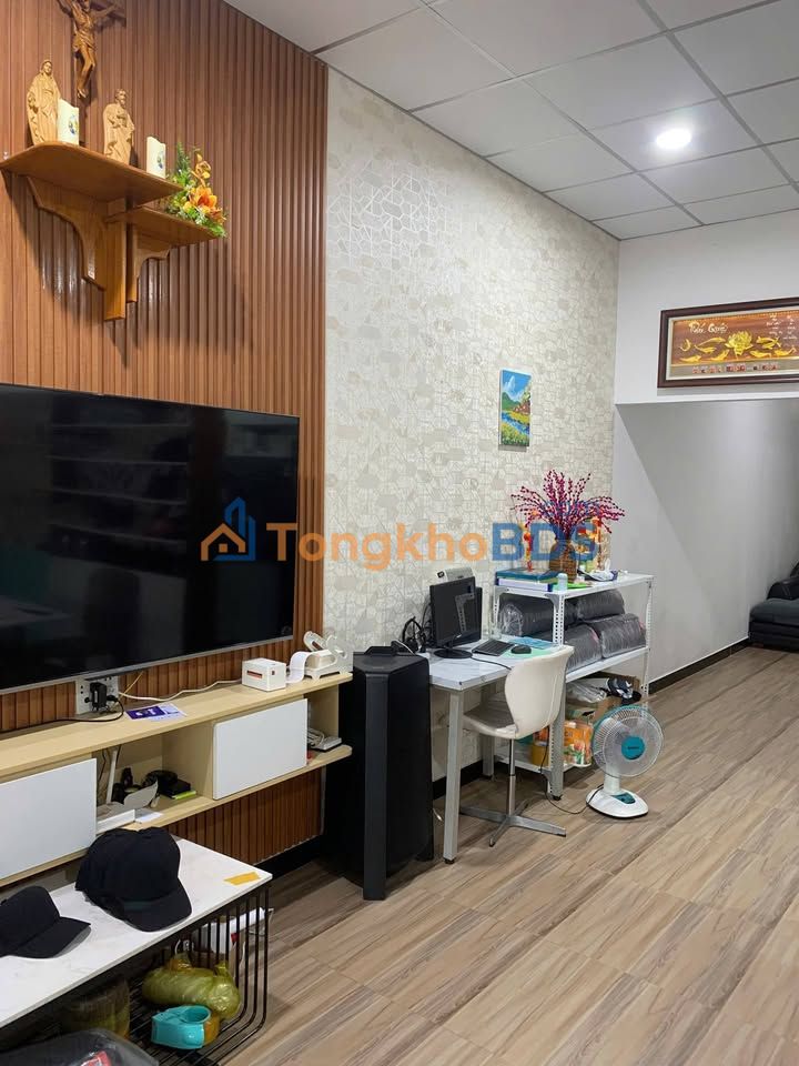 Nhà 132m² Phường 4, TP Tân An - Sổ Hồng Thổ Cư, Tặng Full Nội Thất
