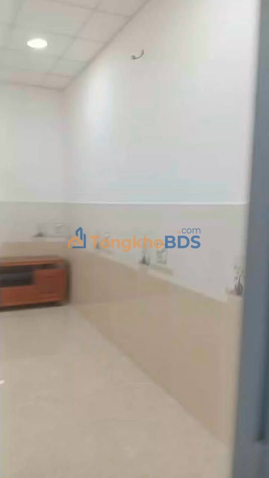 Nhà Cấp 4 72m² - 2PN Thoáng Mát, Giá Chỉ 5 Triệu/Tháng Tại Bình Tân