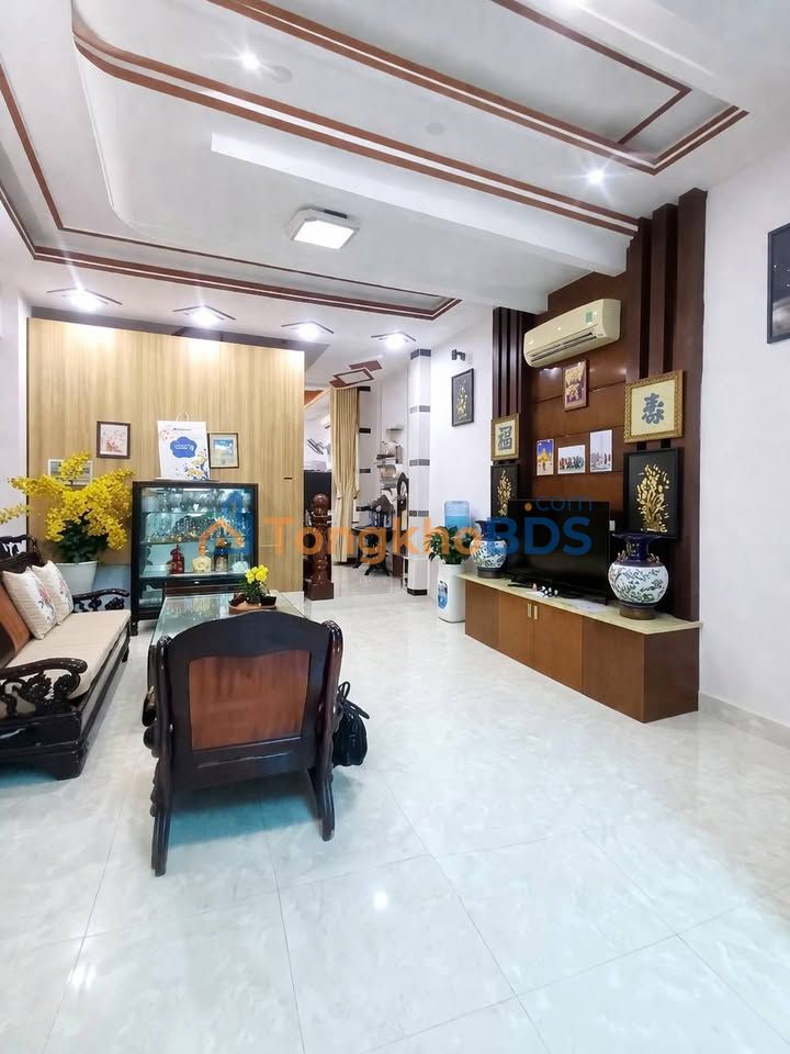 Nhà 100m² 4 Tầng Huyện Nhà Bè - 7 Tỷ, 2 Xe Hơi Tránh