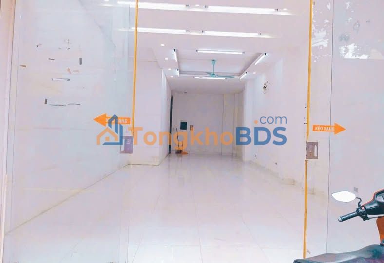 Cho thuê mặt bằng kinh doanh mặt phố Ngọc Khánh, Ba Đình - 40.9m², 15.4 triệu