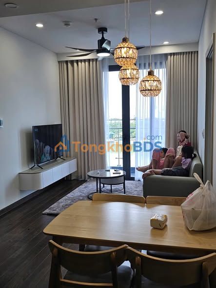 Cho thuê căn hộ 2PN Cầu Giấy, full nội thất, 15tr/tháng