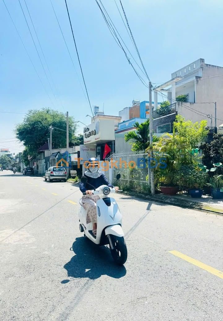 Cho thuê Mặt tiền Hẻm 158 Lâm Thị Hố, Q12 - 68m² - 7 Triệu/Tháng