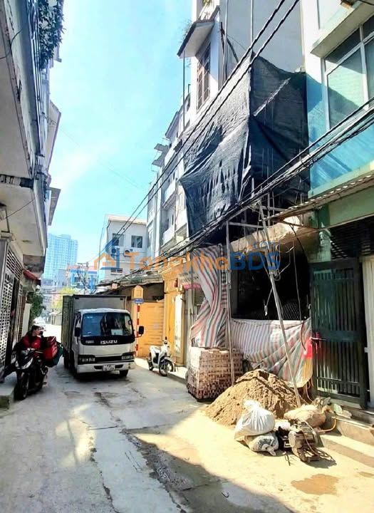 Nhà 5 Tầng Thang Máy, Ô Tô Tránh, Kinh Doanh Đông Ngạc - 34m²