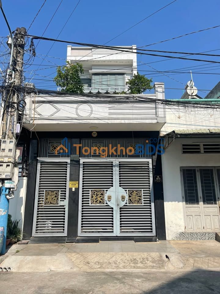 Nhà 1 Trệt 2 Lầu Dĩ An 112m² - Gần Chợ, Giá 5.5 Tỷ