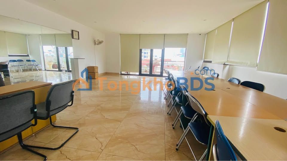 Văn Phòng 90m² Trần Duy Hưng, Cầu Giấy - Sẵn VAT, Giá 15 Triệu/Tháng