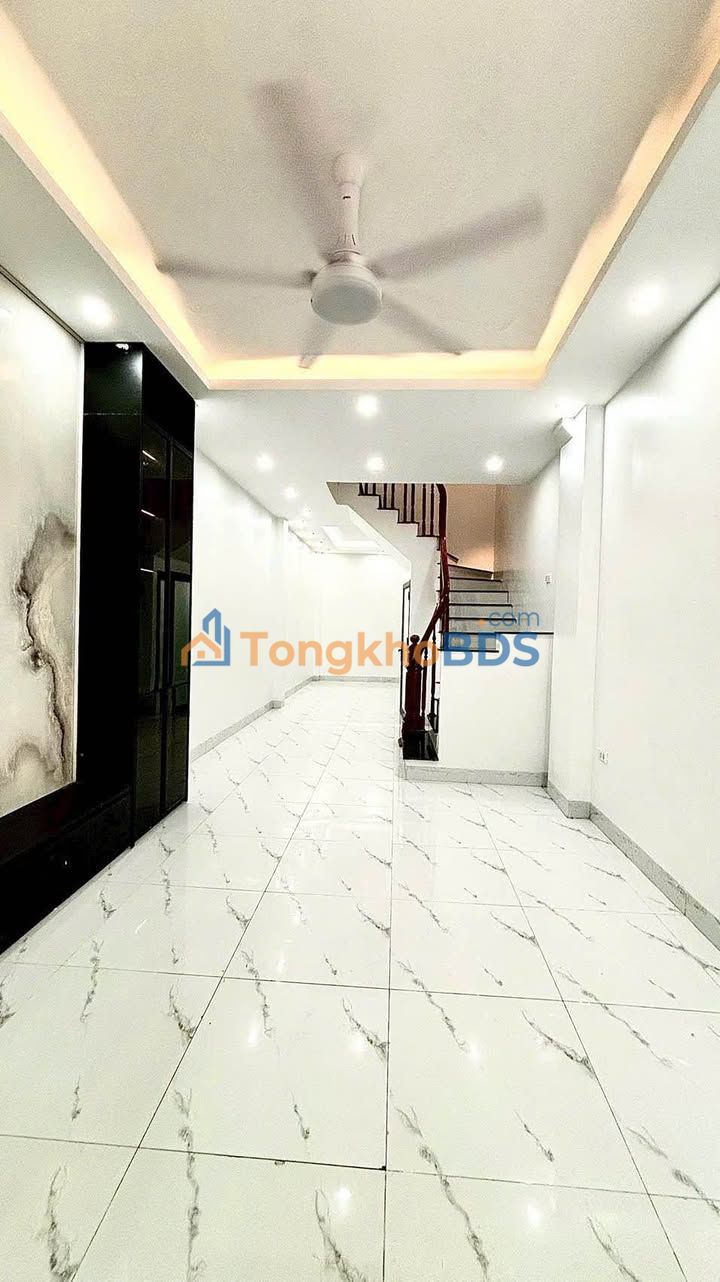 Bán Nhà 4 Tầng Ngãi Cầu, Hoài Đức - 42m², Giá 6 Tỷ Tốt