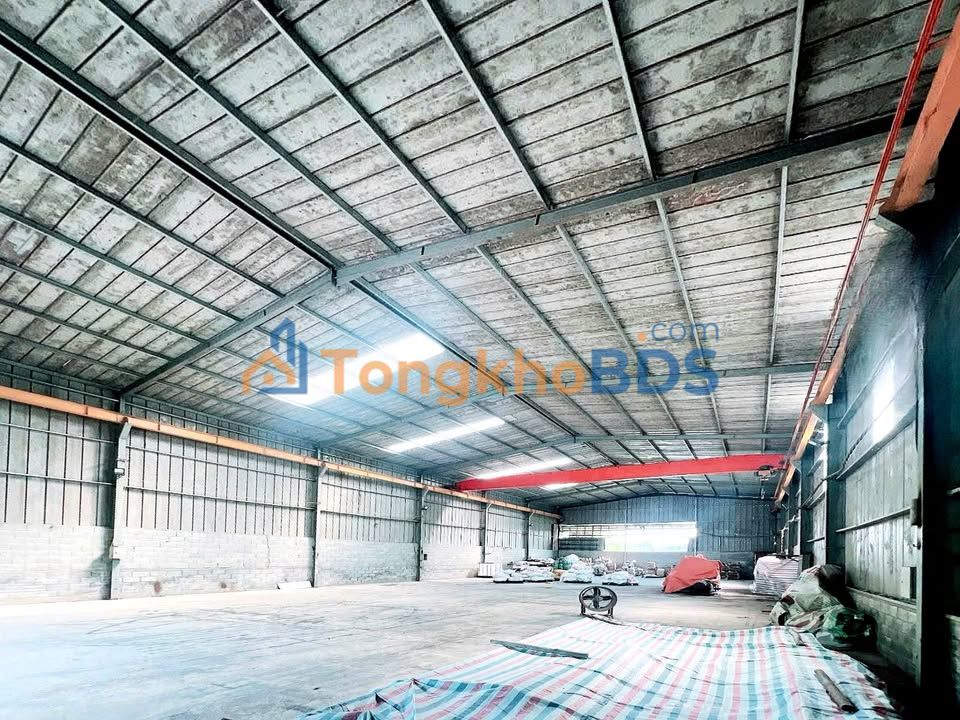 Kho Xưởng 1000m² Trảng Dài, Biên Hòa - Sẵn Cẩu 3 Tấn, Xe Cont Vào Tận Nơi