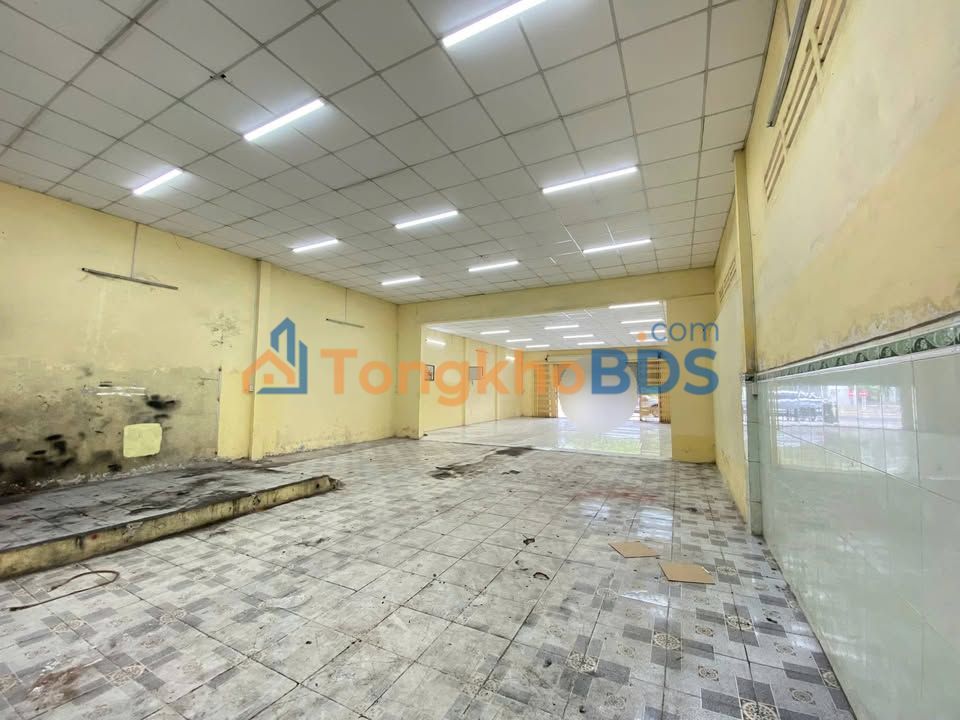 Cho thuê nhà mặt tiền 8x30m Phường 3, Sóc Trăng - Giá 12 Triệu/tháng