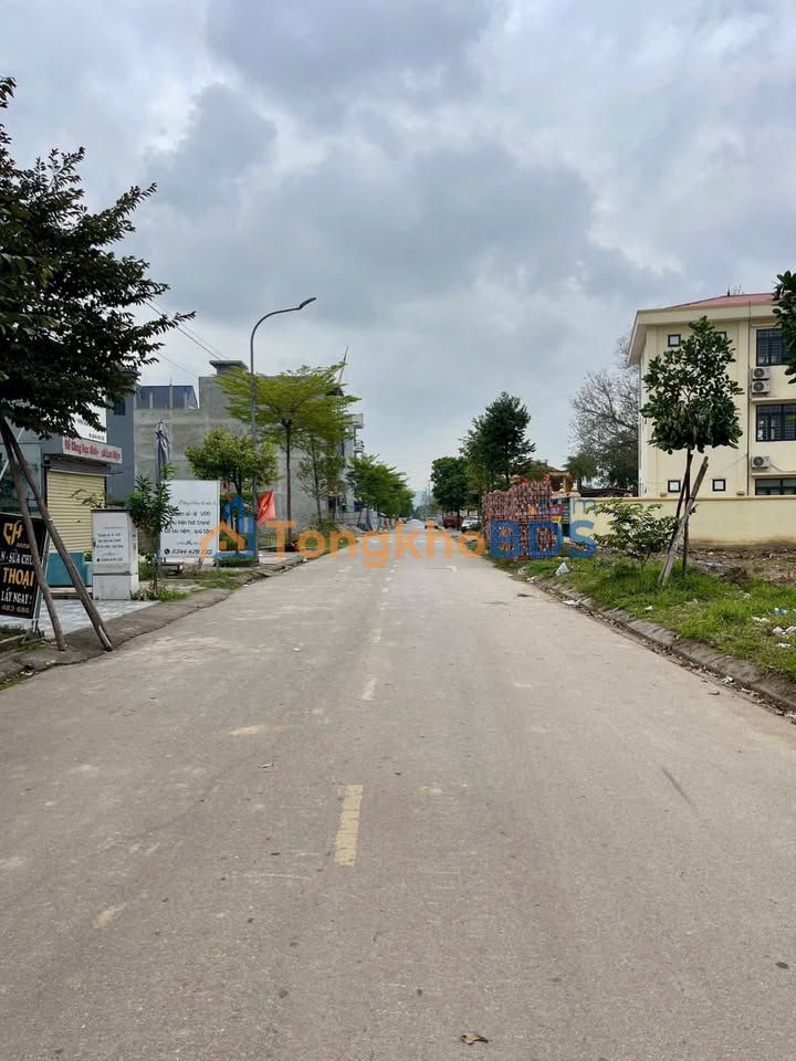 Nhà Phố Kinh Doanh Trần Danh Tuyên, Bắc Ninh - 180m² - Sẵn Sàng Ở Ngay