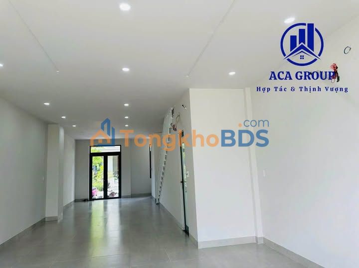 Nhà 3 Tầng Mặt Tiền Lê Đức Anh, Ecopark - Giá 12 Triệu/Tháng