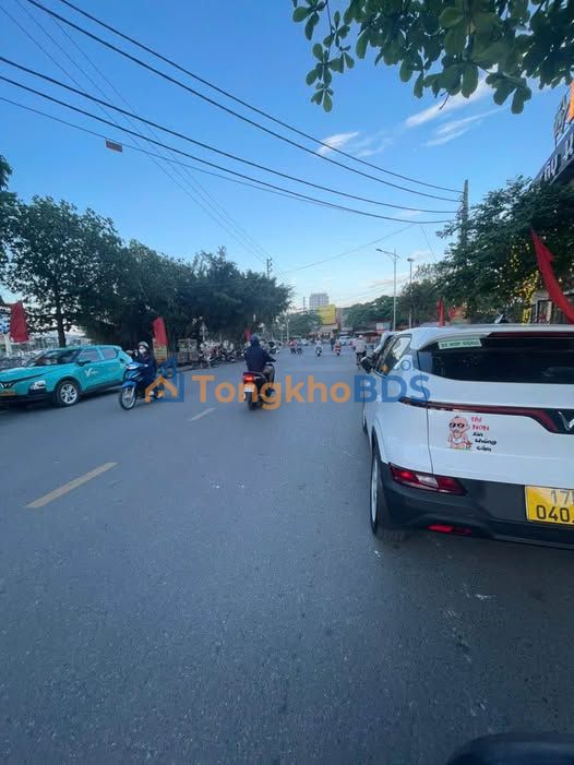 Nhà Lô Góc Nguyễn Trãi, Thái Bình - 52m² View Sông - Giá 4 Tỷ