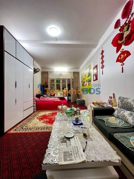 Chung cư Tập thể Lạc Trung 70m² - 3PN, Ô tô đỗ cửa, Giá 5.35 tỷ