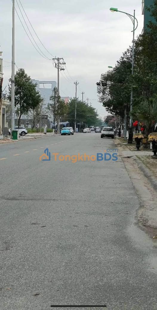 Bán Đất Mặt Tiền Huỳnh Thúc Kháng, Quảng Ngãi - 108m² Kinh Doanh Sầm Uất