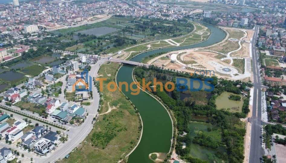 Townhouse 300m² Mặt Tiền Sông Trần Quang Khải, Đồng Hới - Giá Tốt