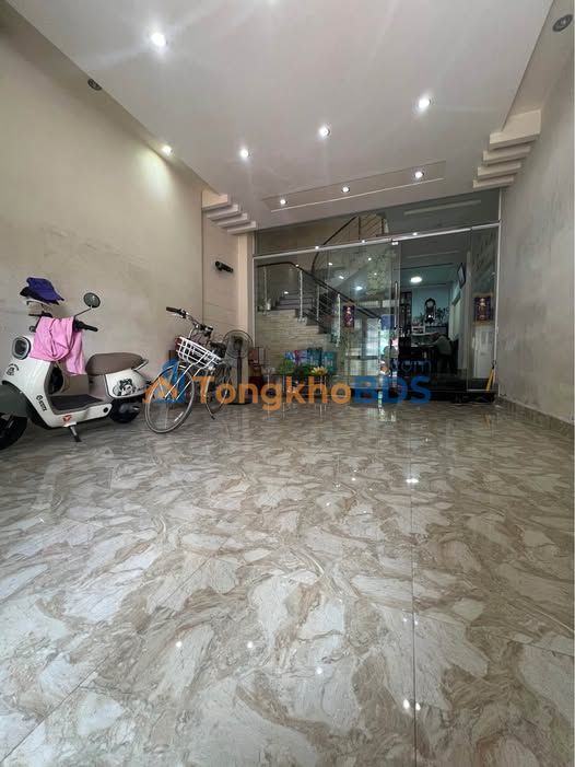 Nhà 4 Tầng Mặt Chợ Cao Thắng, Hồng Bàng - Kinh Doanh Sầm Uất, 72m²