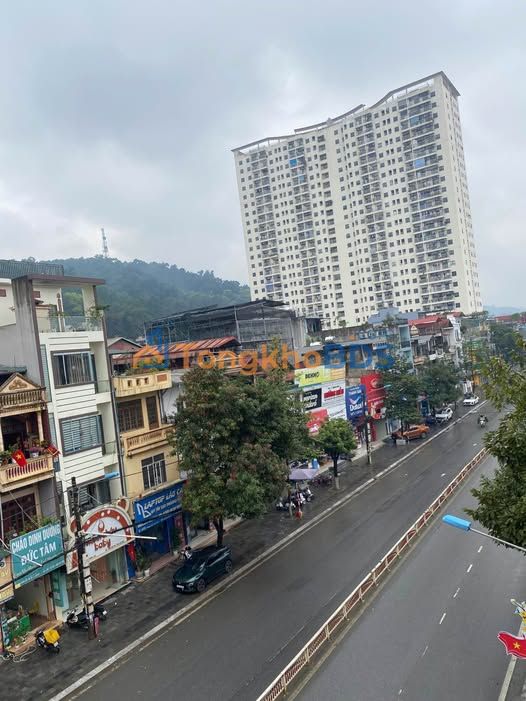 Nhà 4 Tầng 2 Mặt Tiền Hoàng Liên, Kim Tân, Lào Cai - 92m² Kinh Doanh Đỉnh Cao